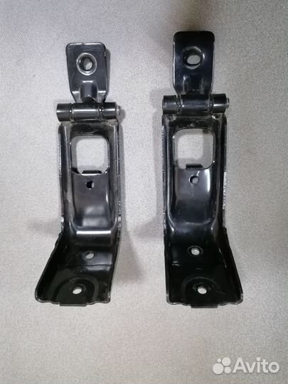 Петля заднего сидения Mazda 626 (GF) 1997-2002