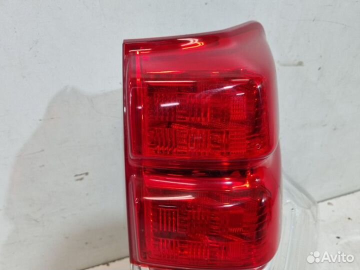 Фонарь задний правый Toyota Land Cruiser Prado