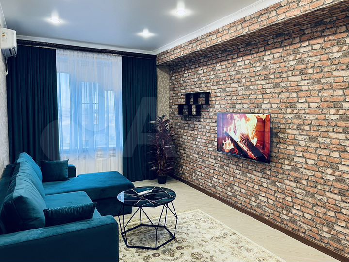 2-к. квартира, 72 м², 2/5 эт.