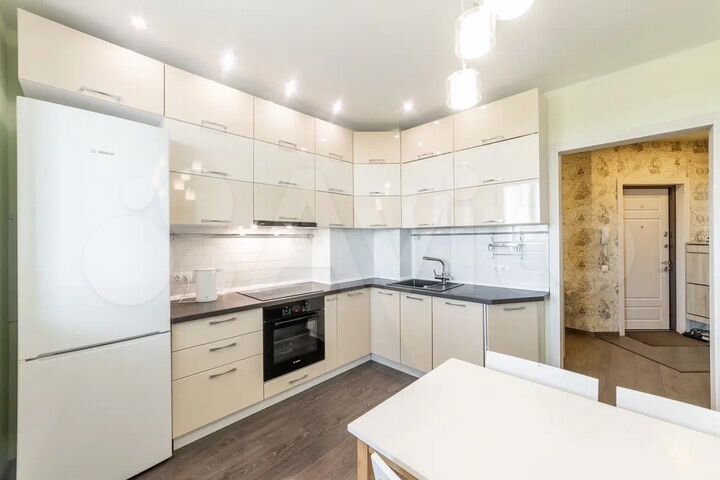 2-к. квартира, 63,7 м², 8/12 эт.