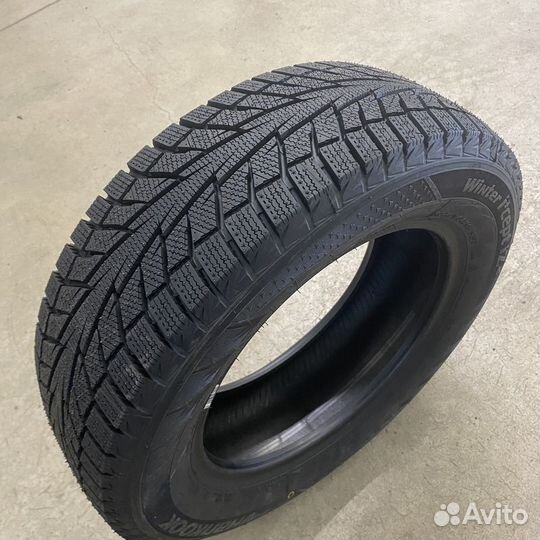 Hankook Winter I'Cept iZ 2 W616 225/55 R17 101T