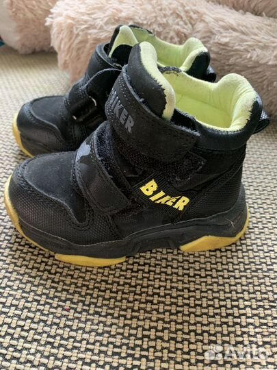 Ботинки демисезонные 22 размер