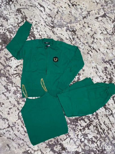 Новая женская одежда