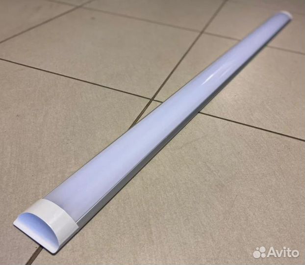 Потолочный линейный светодиодный светильник (LED)