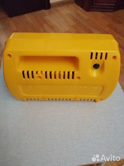 Зарядное устройство автомобильных Аккумуляторов