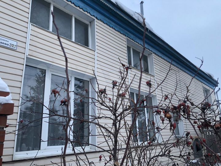 Коттедж 192 м² на участке 9 сот.