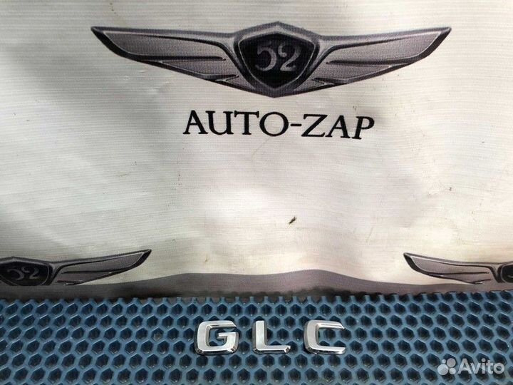 Эмблема на крышку багажника