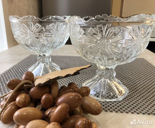 Конфетница, ваза на ножке