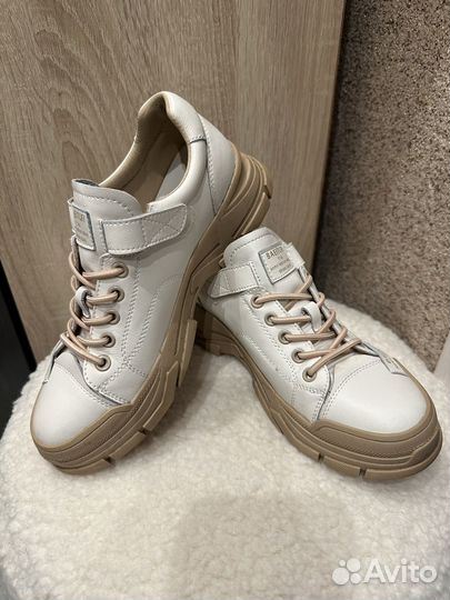 Ботинки женские 39 размер