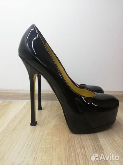 Туфли Yves Saint Laurent 37,5