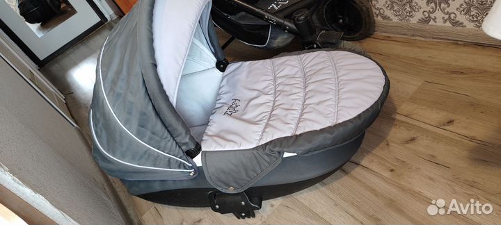 Коляска zippy 2 в 1