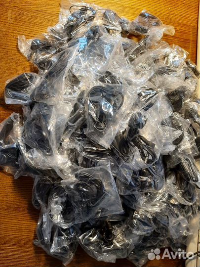 Наушники для сотовых телефонов 95 шт