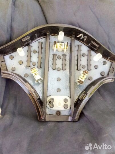 Клаксон Мицубиси кнопка руля