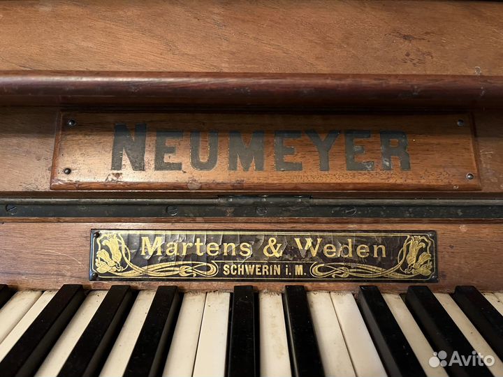 Пианино neumeyer