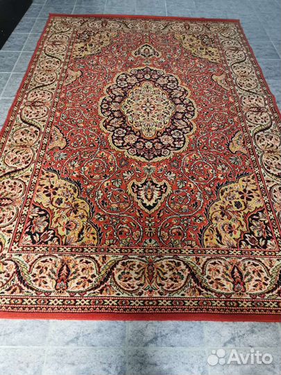 Ковер шерстяной