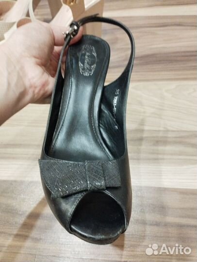 Босоножки женские 39 размер