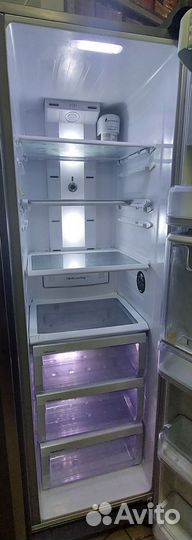 Холодильник Samsung