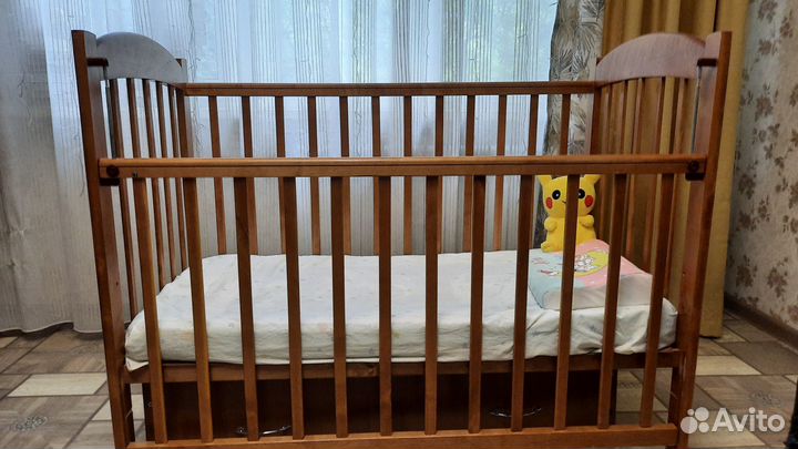 Детская кроватка