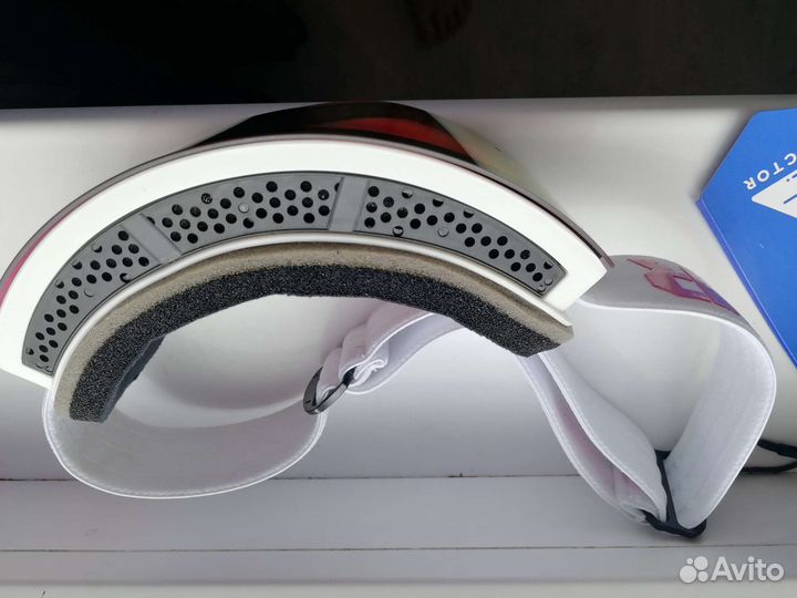 Горнолыжные очки