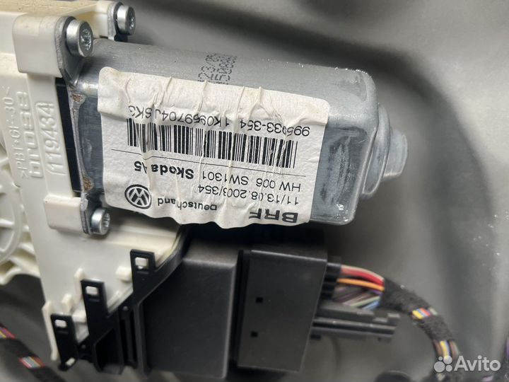 Стеклоподъемник Skoda octavia A5 задний передний