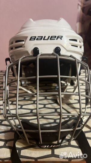 Хоккейный шлем