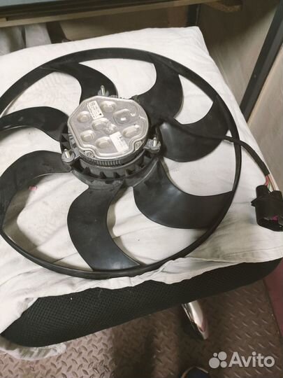 Вентилятор радиатора Skoda Rapid