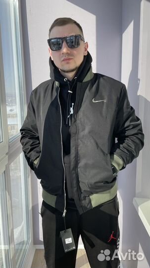 Бомбер nike swoosh