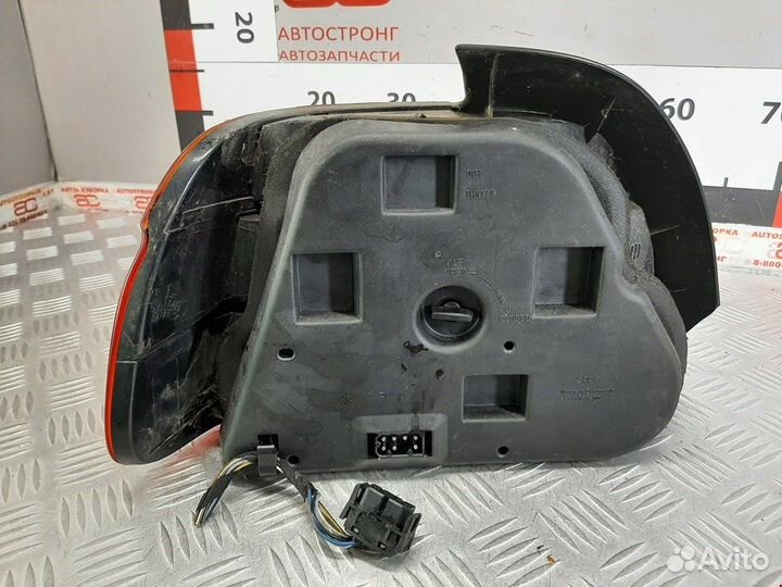 Фонарь задний для BMW 5-Series (E39) 63218363558