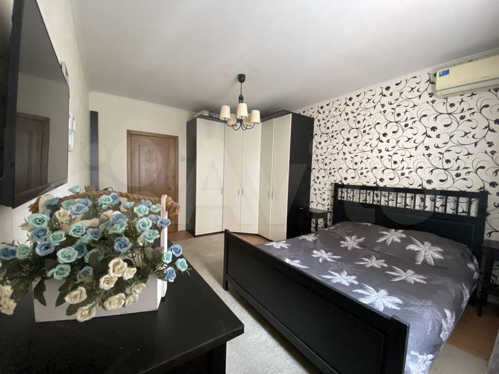 3-к. квартира, 84 м², 3/10 эт.