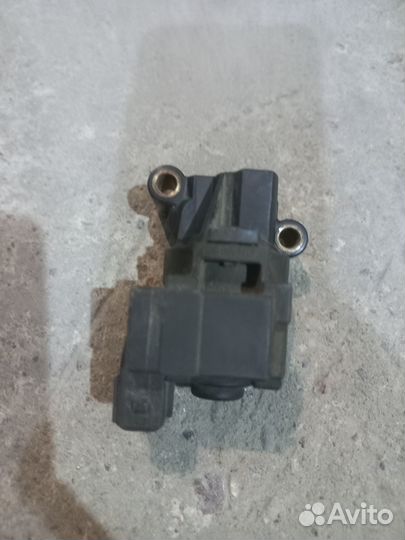 Клапан холостого хода Hyundai Elantra 3 XD G4GC