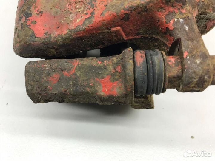 Суппорт тормозной п/п Volkswagen Passat B3 1987 г