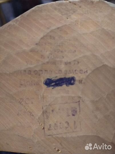 Резная статуэтка 