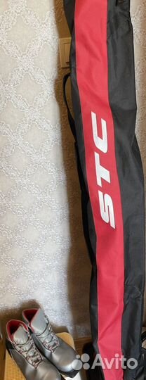 Горные лыжи и ботинки