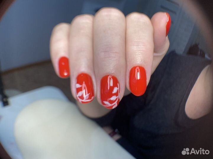 Маникюр на дому. модель