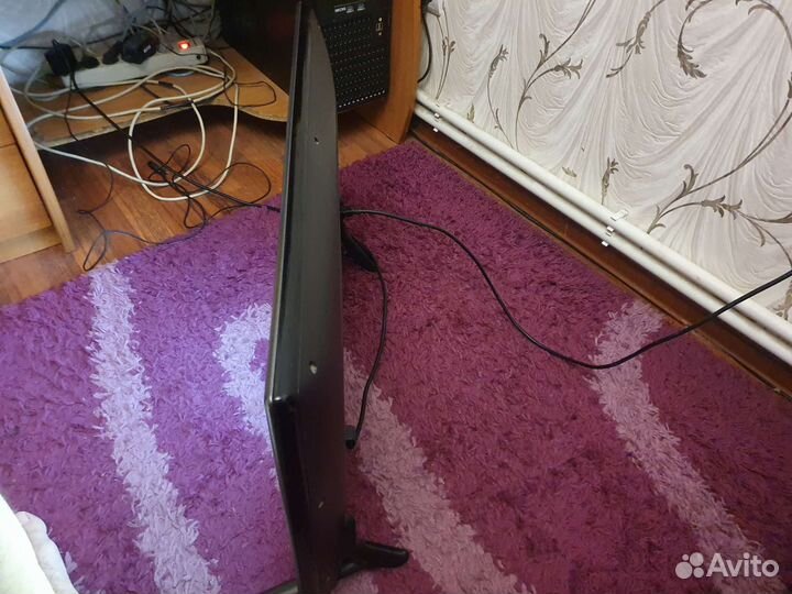 Телевизор LG 32 дюймa