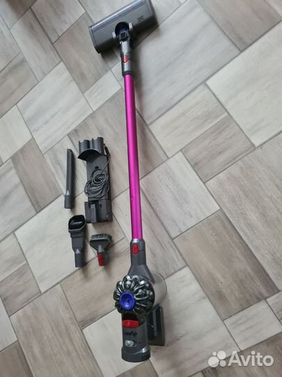 Вертикальный беспроводной пылесос dyson