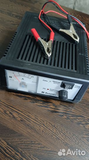 Пуско зарядное устройство Вымпел 32