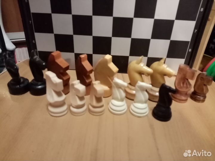 Шахматные фигурки