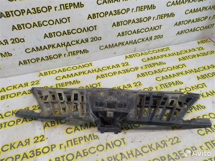 Решетка радиатора Peugeot 307 2001-2007