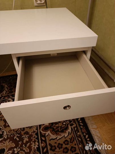 Письменный стол IKEA мальм