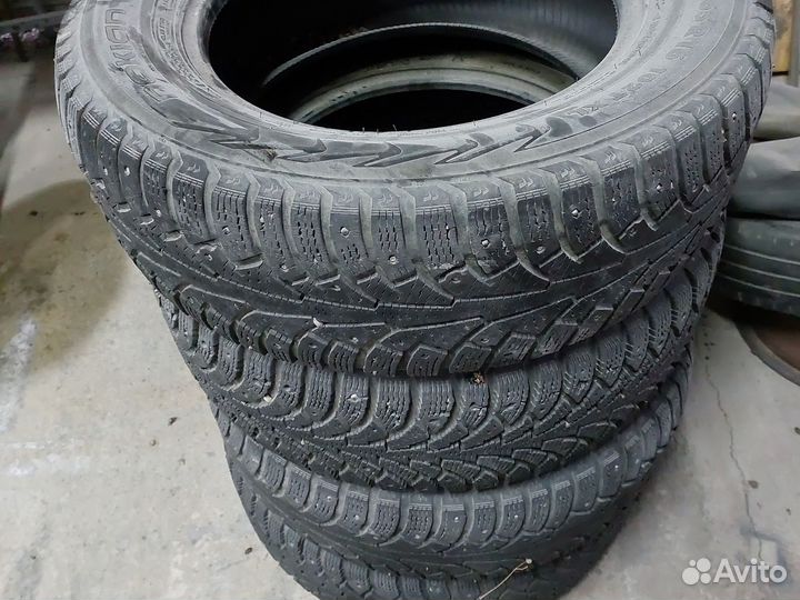 Nokian Tyres Hakkapeliitta 5 215/65 R16