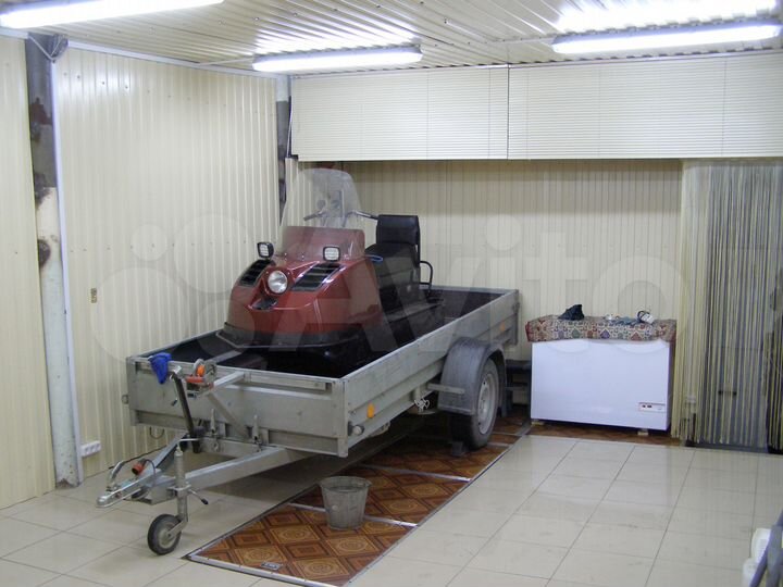 Гараж, > 30 м²