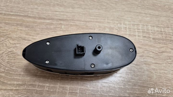 Блок кнопок стеклоподъемников Mercedes W211
