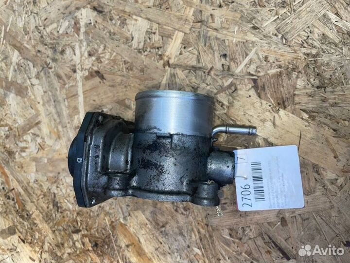 Дросельная заслонка Toyota Avensis универсал D4D