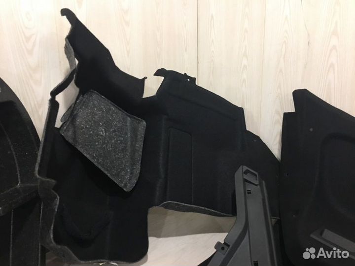 Обшивка багажника Mercedes Benz C230 W203 M272.920