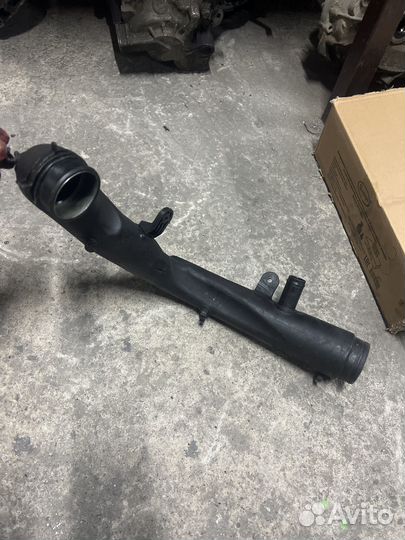 Патрубок 1K0129654AA VW Audi Skoda Seat