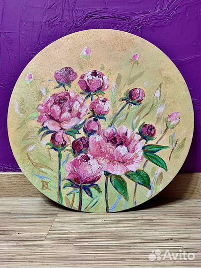 Круглая картина «Пионы»