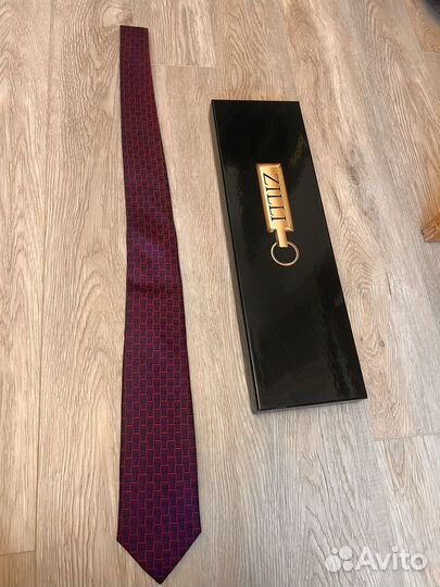 Мужской галстук