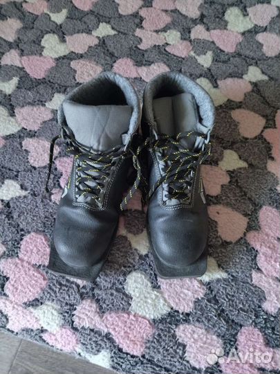 Лыжные ботинки классические