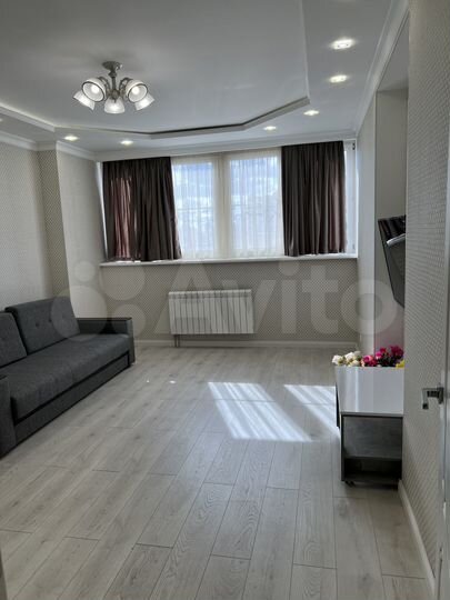 2-к. квартира, 60 м², 13/23 эт.